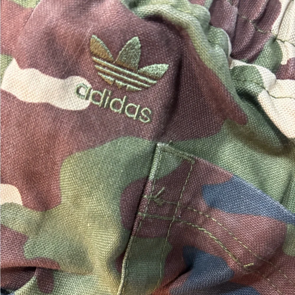 Adidas X IVY PARK Men's Camouflage Cargo Pants with Orange Accents - Picture 6 of 8